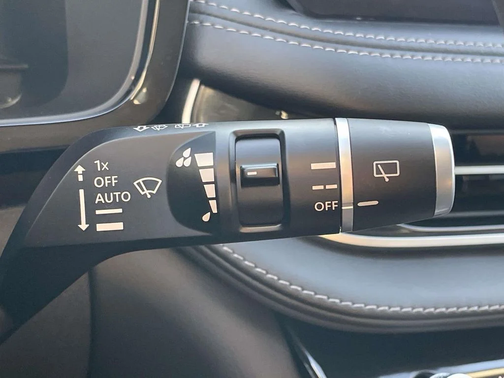 Used 2023 Moonbow Blue INFINITI SENSORY image 13