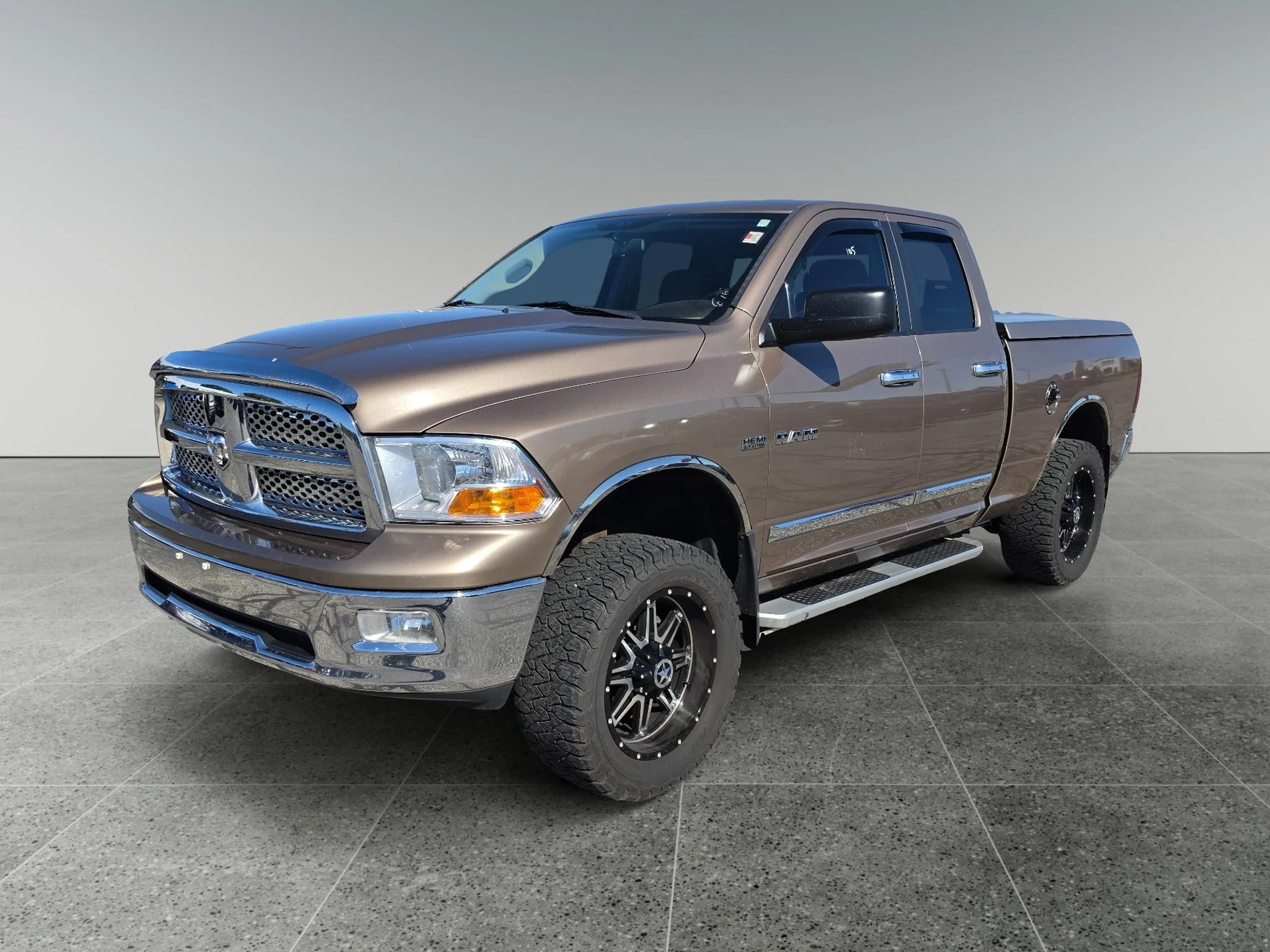 Used 2009 Austin Tan Pearlcoat Dodge SLT image 1