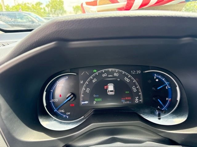 2023 Toyota RAV4 XLE - Photo 18