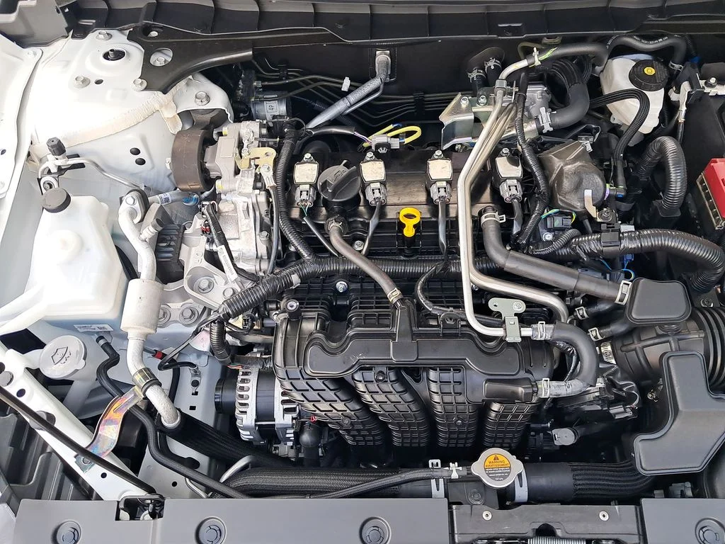 New 2026 White Nissan 2.5 SV image 23