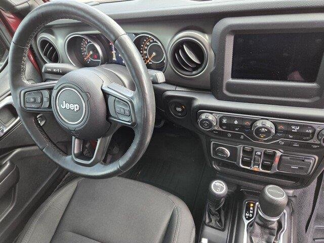 Used 2021 Snazzberry Pearlcoat Jeep Sport S image 32