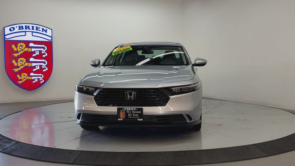Used 2024 Silver Honda EX image 9