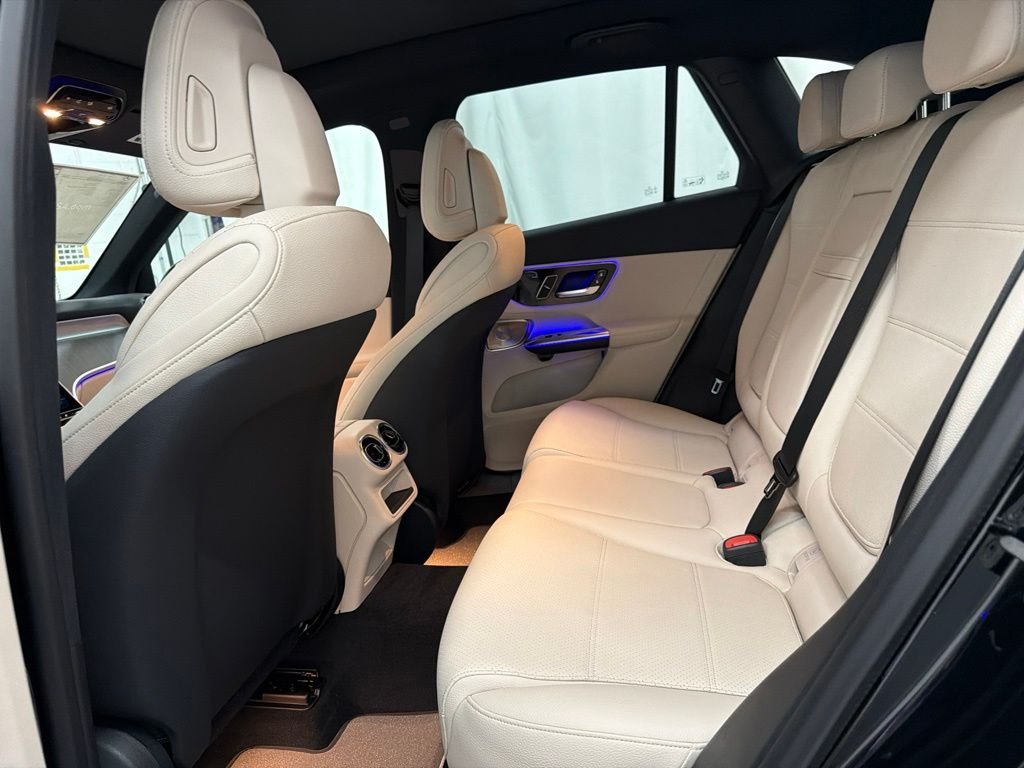 New 2027 Black Mercedes-Benz GLC 300 image 20