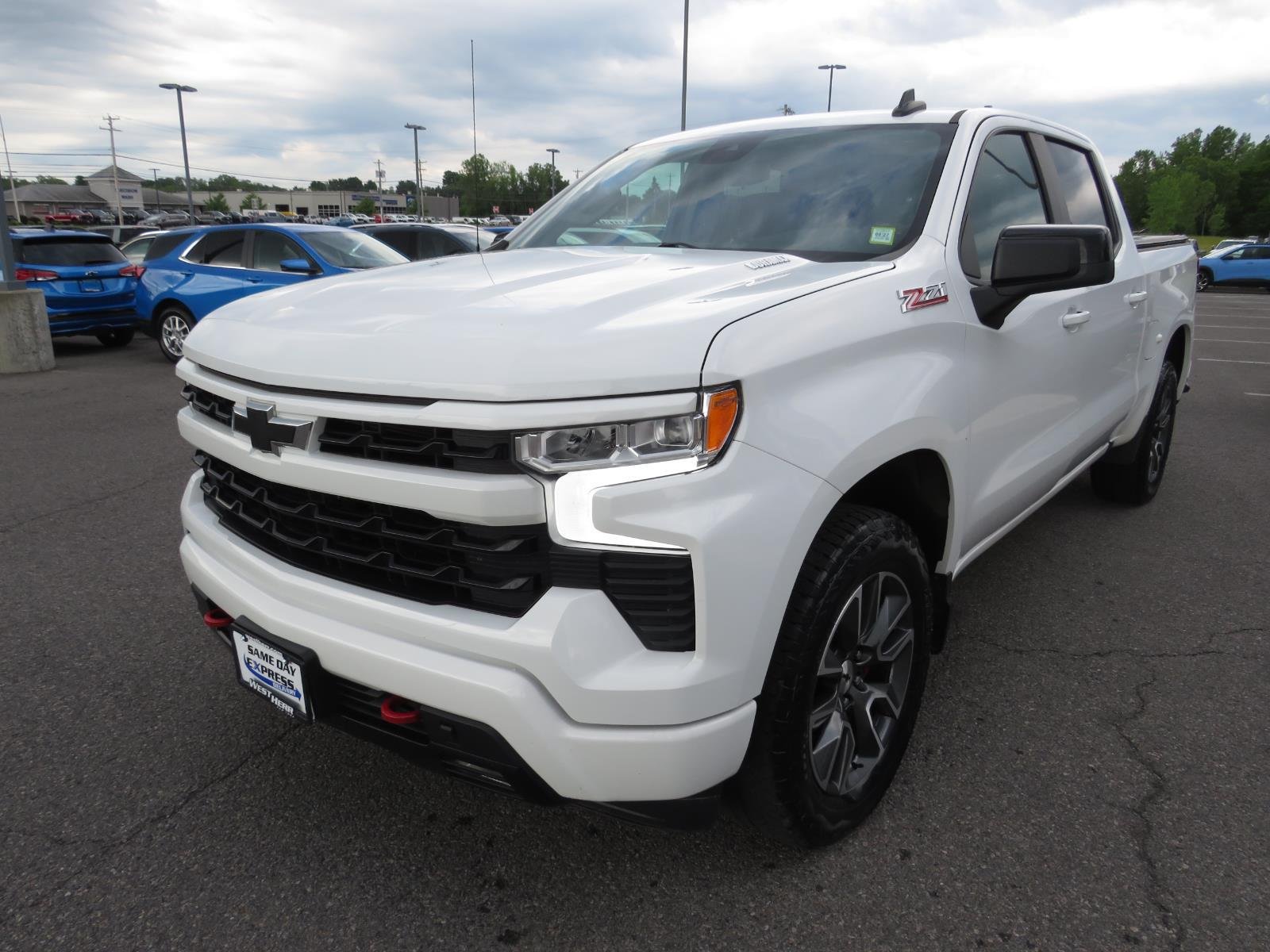 Used 2023 Summit White Chevrolet RST image 11