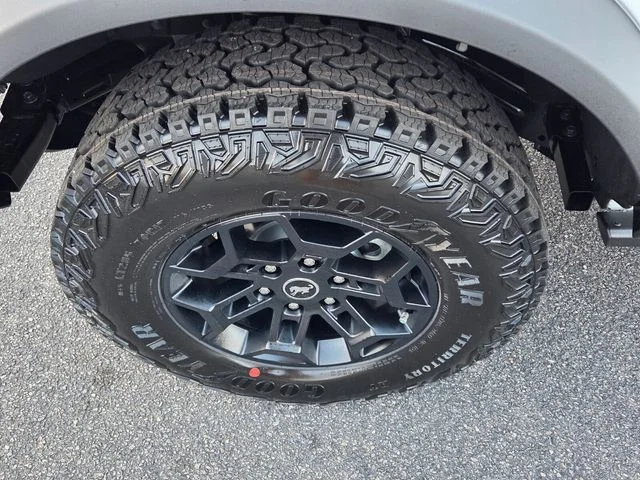 New 2026 Oxford White Ford Badlands image 10