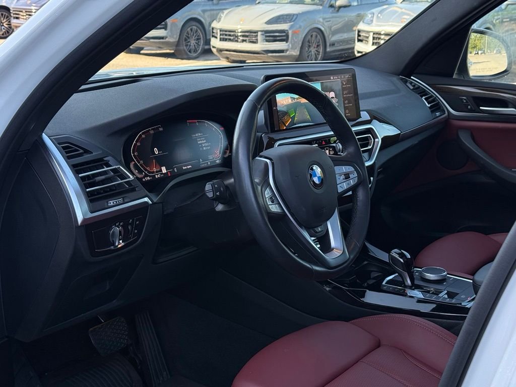 Used 2024 White BMW xDrive30i image 10