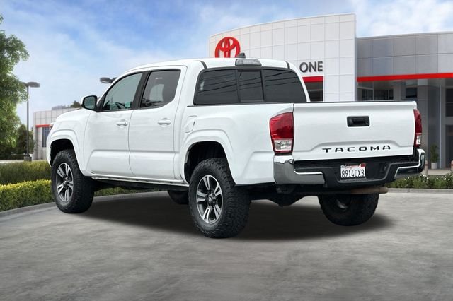 Used 2019 White Toyota SR5 image 6