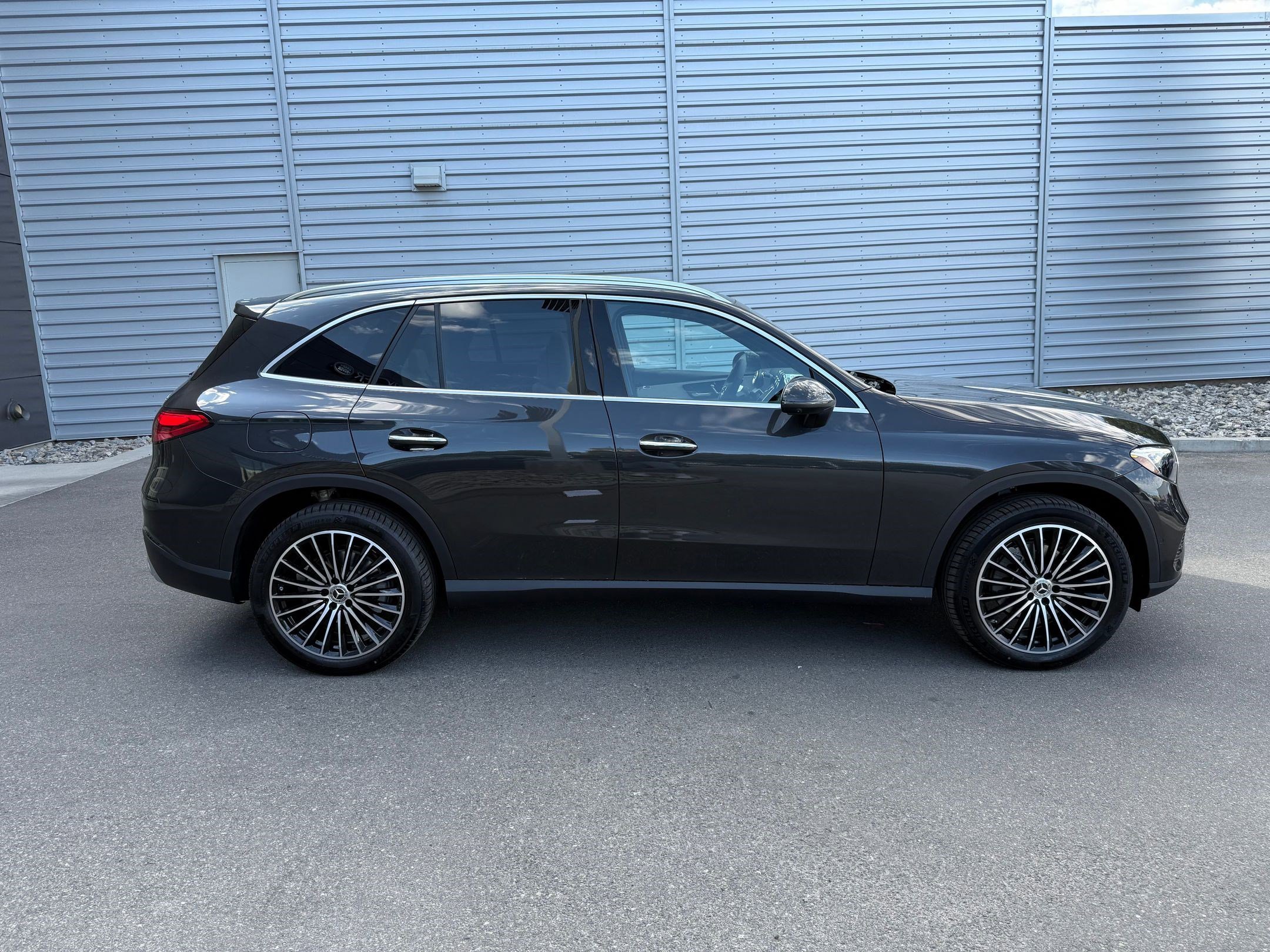 New 2026 Graphite Grey Metallic Mercedes-Benz GLC 300 image 2