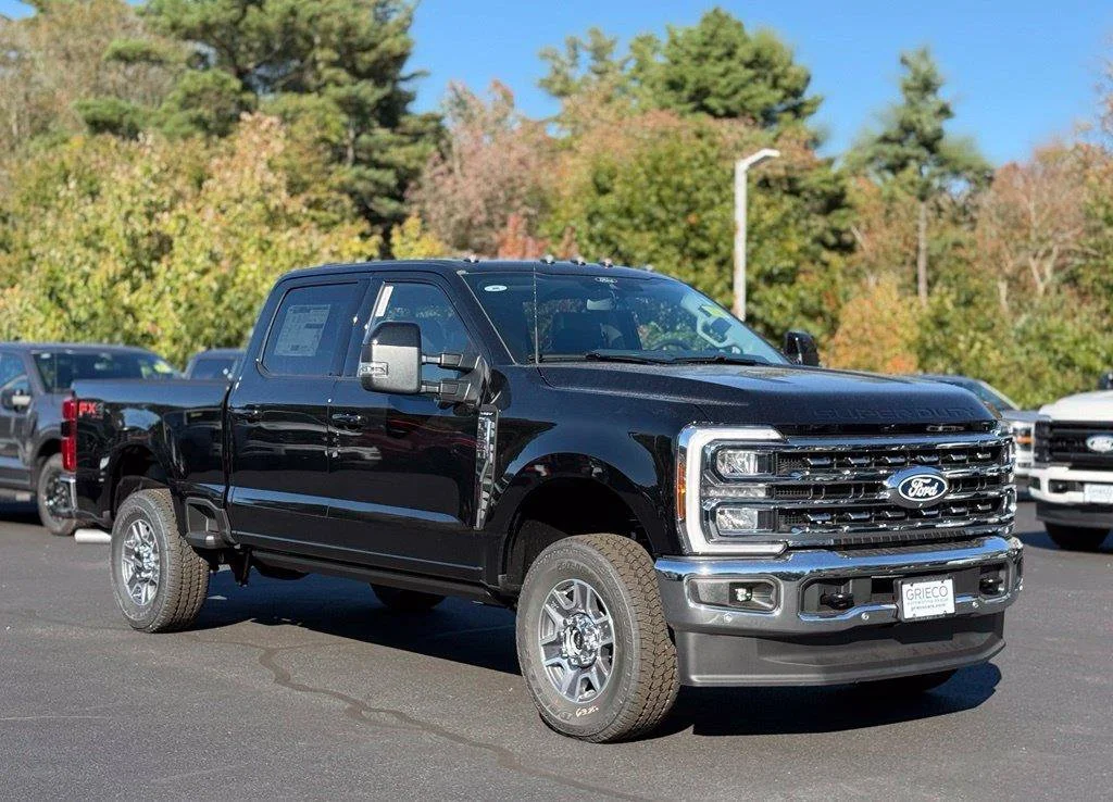 New 2027 Agate Black Metallic Ford F-250® Lariat® image 1