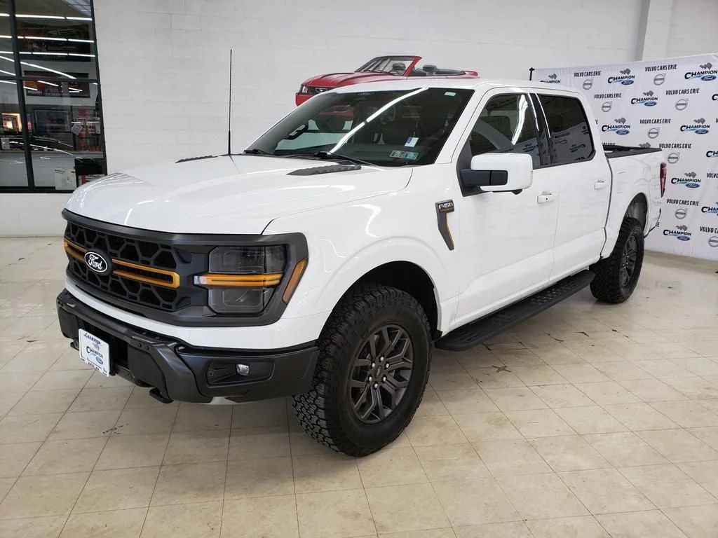 Used 2025 White Ford Tremor image 3