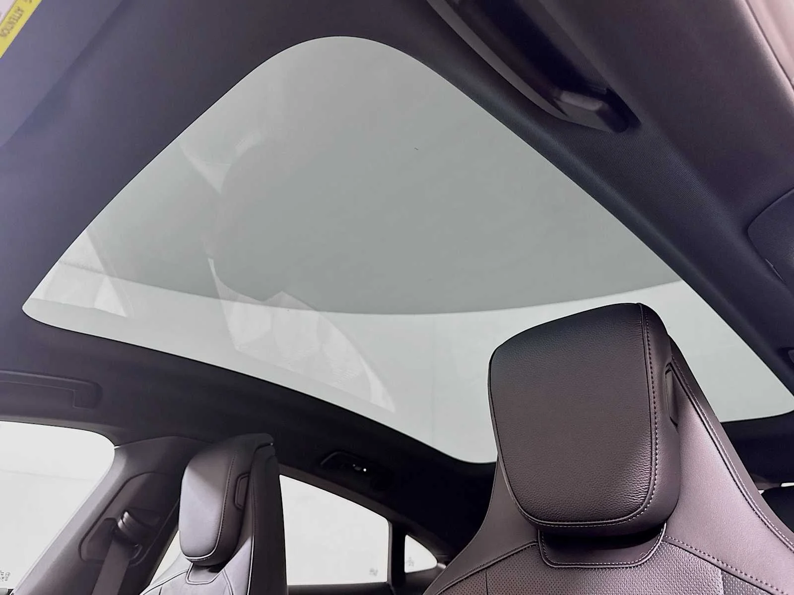 2025 Porsche Taycan Base - Photo 21