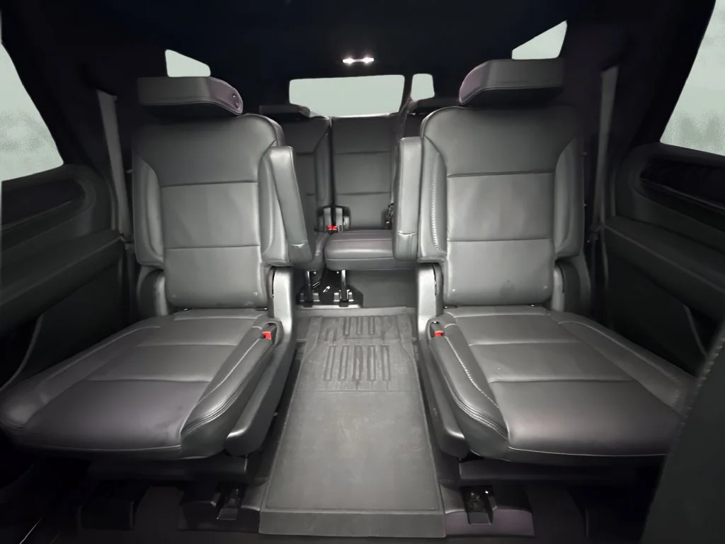 Used 2023 Silver GMC Denali image 11