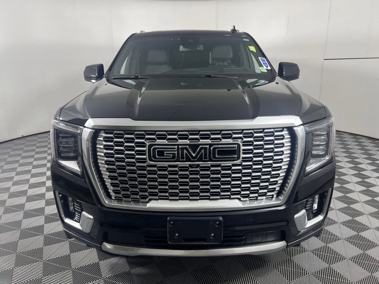 Used 2023 Onyx Black GMC Denali image 7