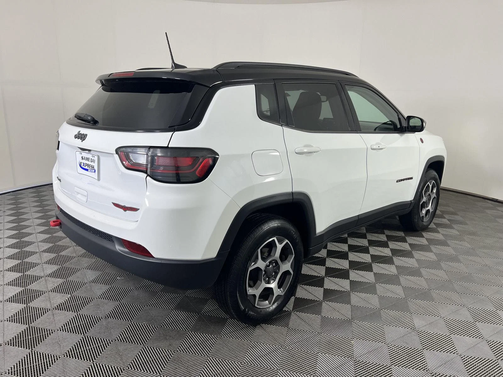 Used 2022  Jeep Trailhawk image 28