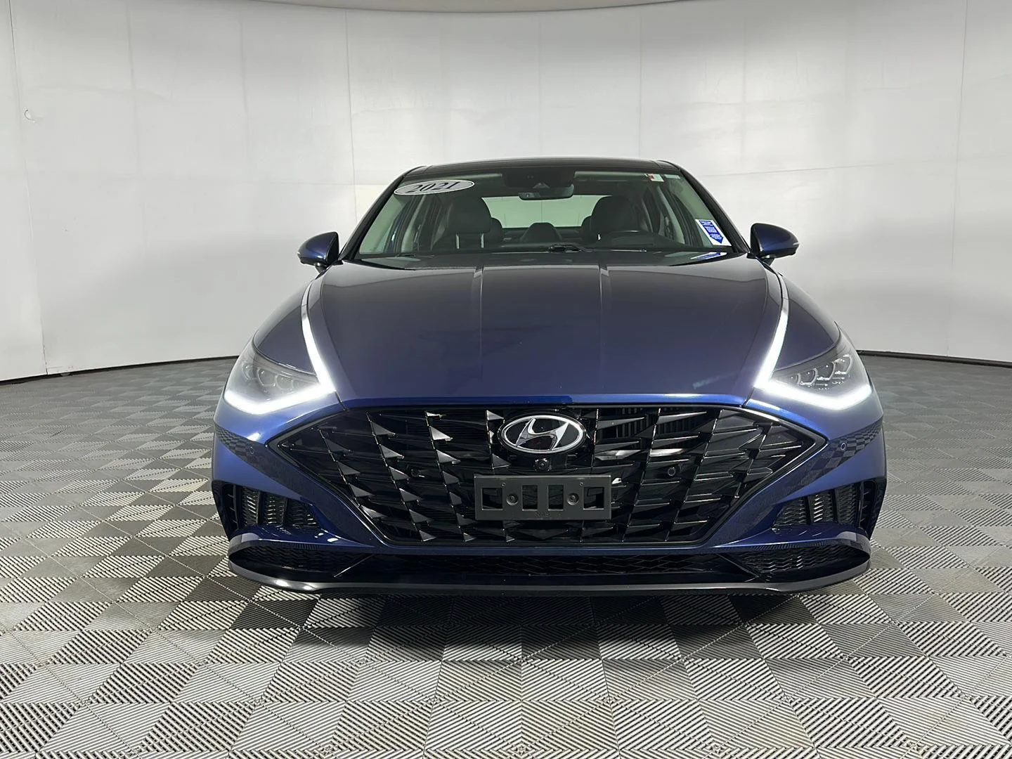 Used 2021 Stormy Sea Hyundai Limited image 2