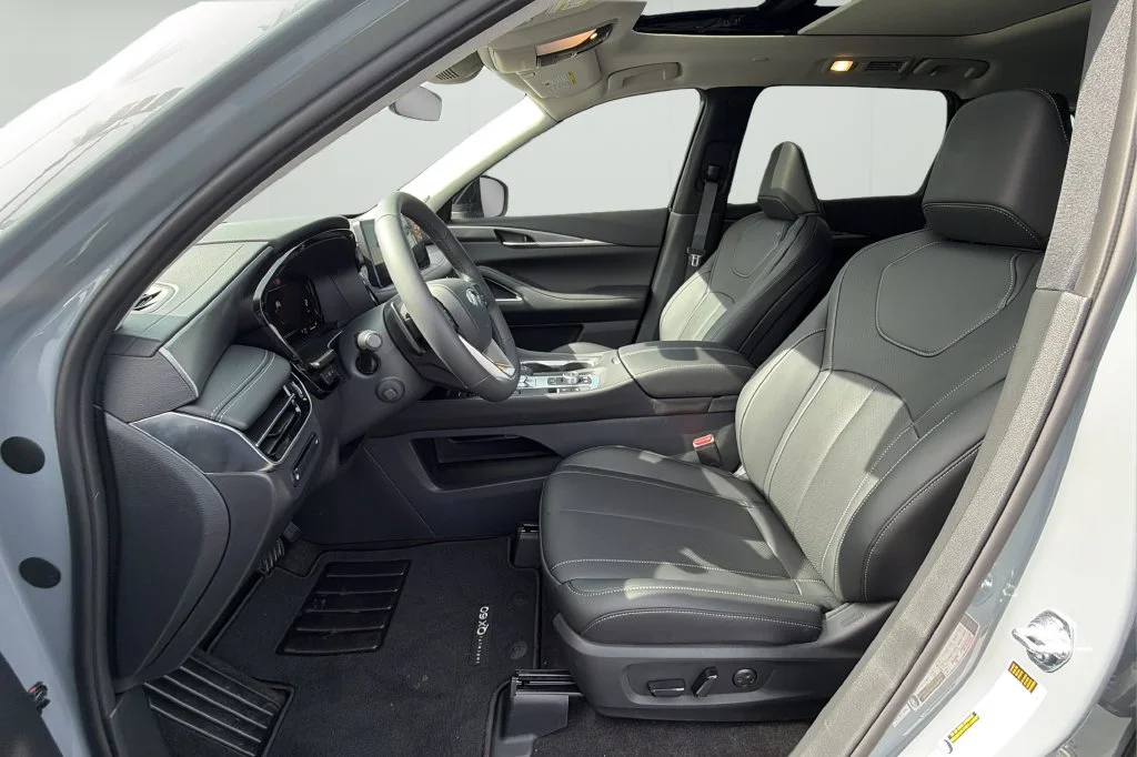 New 2027 HARBOR GRAY INFINITI Luxe FWD image 17