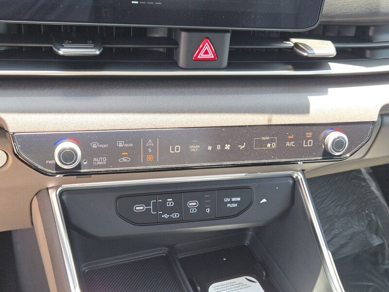 New 2026 Snow White Pearl Kia EX image 14