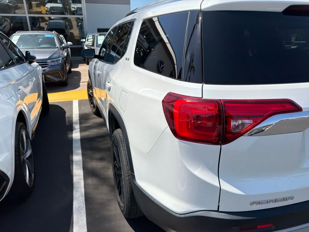 Used 2018 White GMC SLE-2 image 3