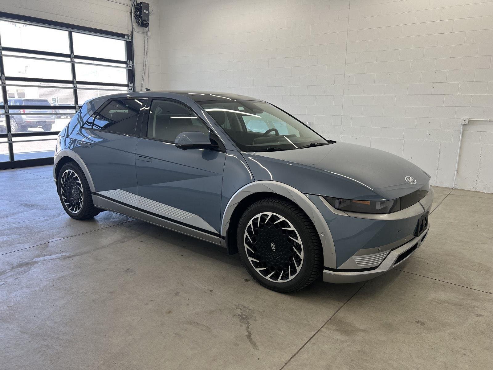 Used 2023 Lucid Blue Hyundai Limited image 5
