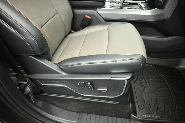 Used 2024 Brown Ford Lariat image 33