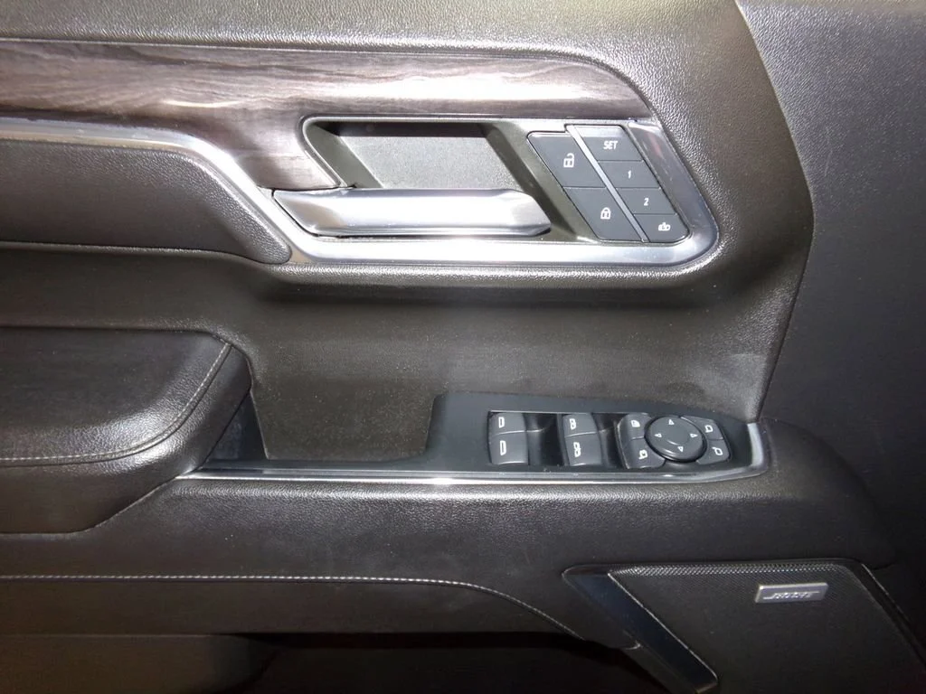 2023 Chevrolet Silverado 1500 LTZ - Photo 16