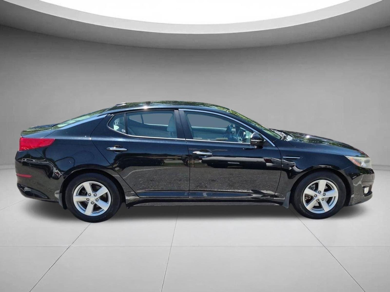 Used 2015 Ebony Black Kia LX image 6