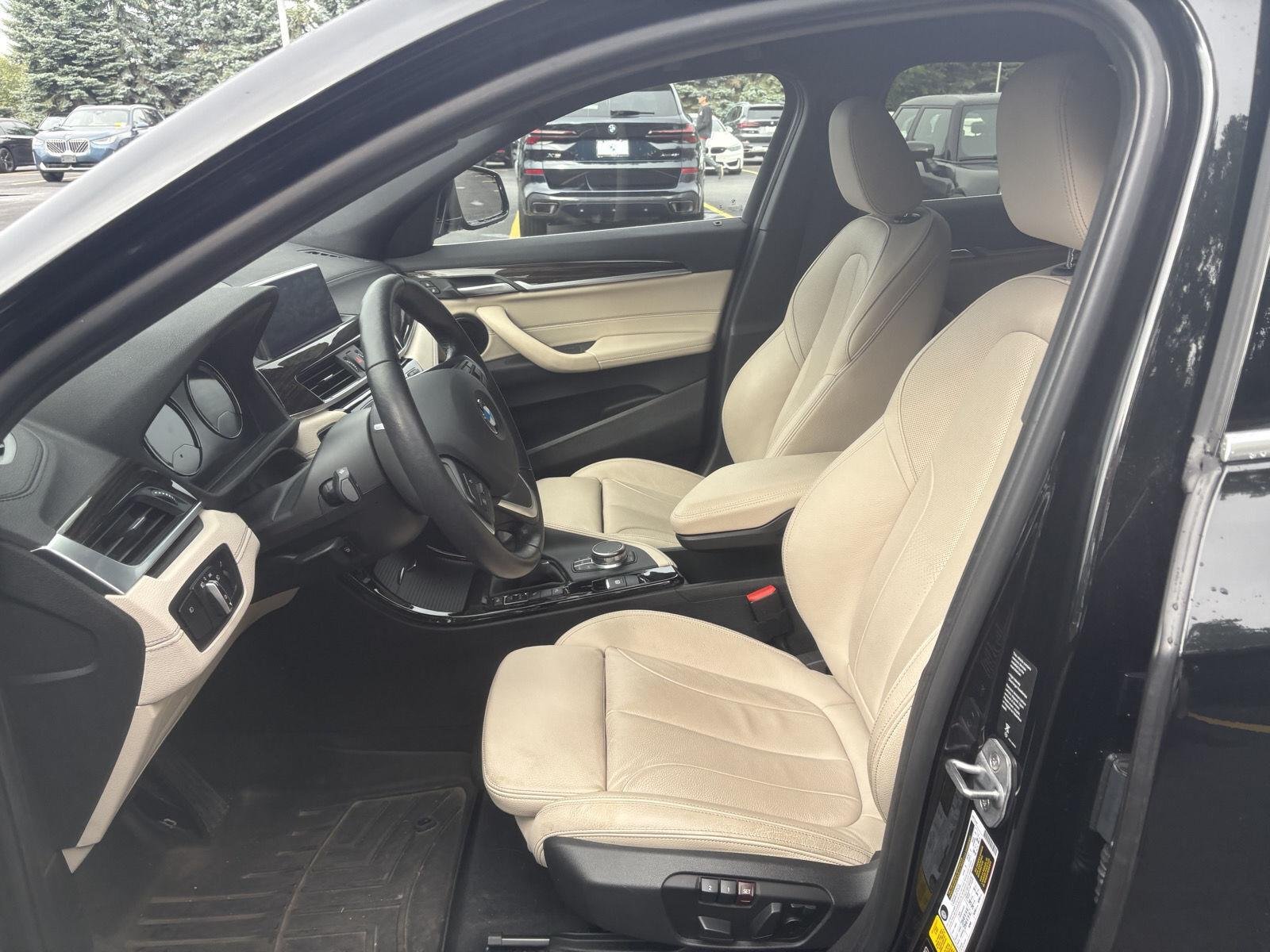 Used 2018 Black Sapphire Metallic BMW xDrive28i image 9