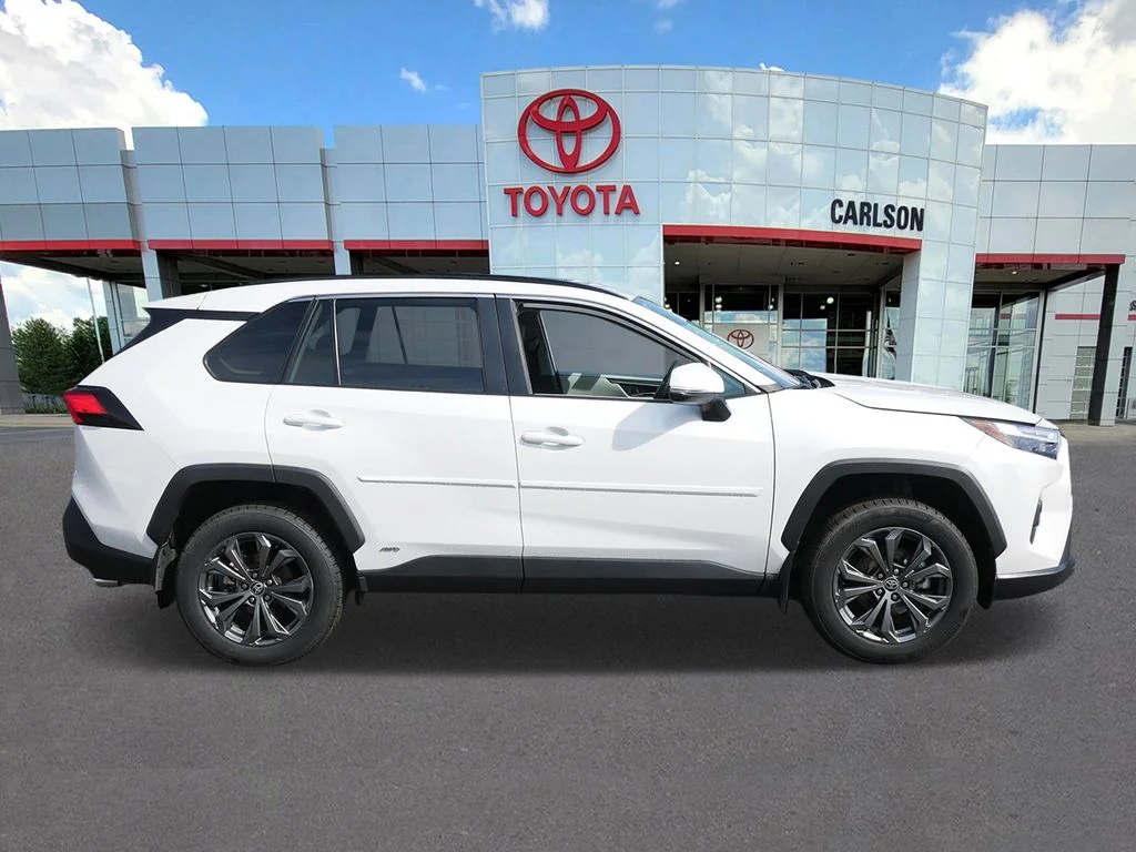 Certified Used 2024 Beige Toyota XLE Premium image 4