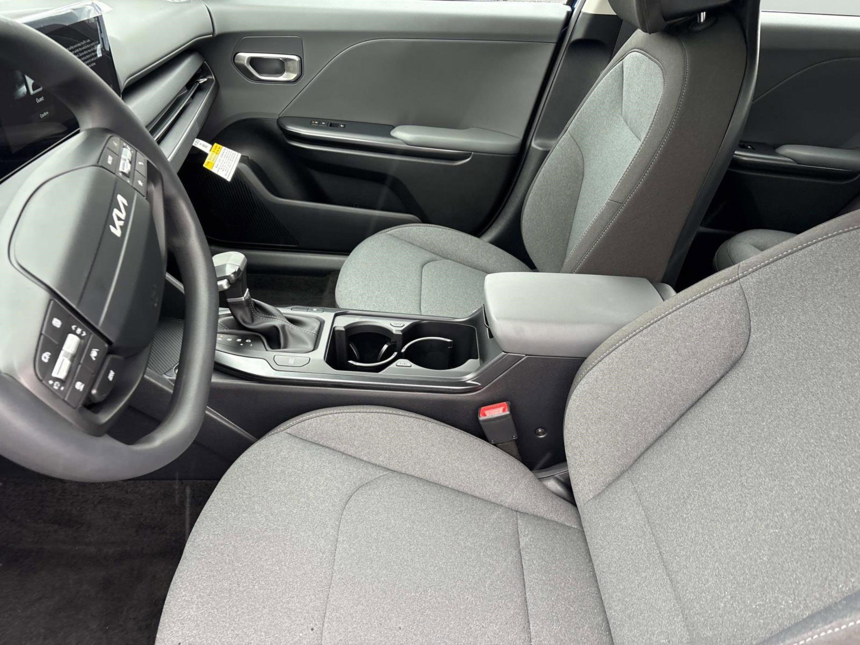 New 2025 Deep Sea Blue Kia LXS image 20