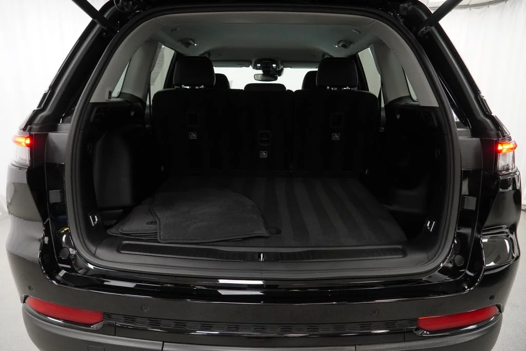 Used 2024 Black Jeep Limited image 44