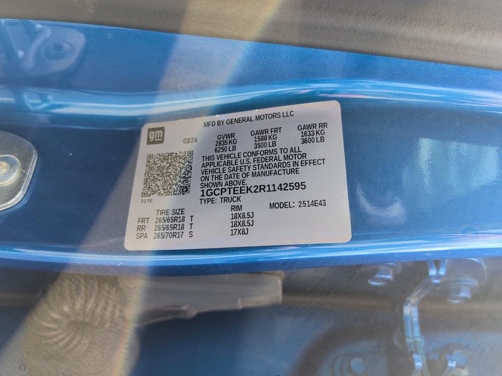 Used 2024 Glacier Blue Metallic Chevrolet Trail Boss image 11