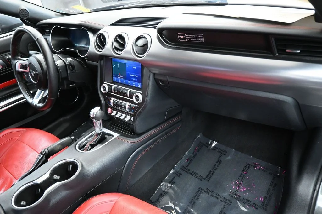 Used 2020 Magnetic Ford GT Premium image 33