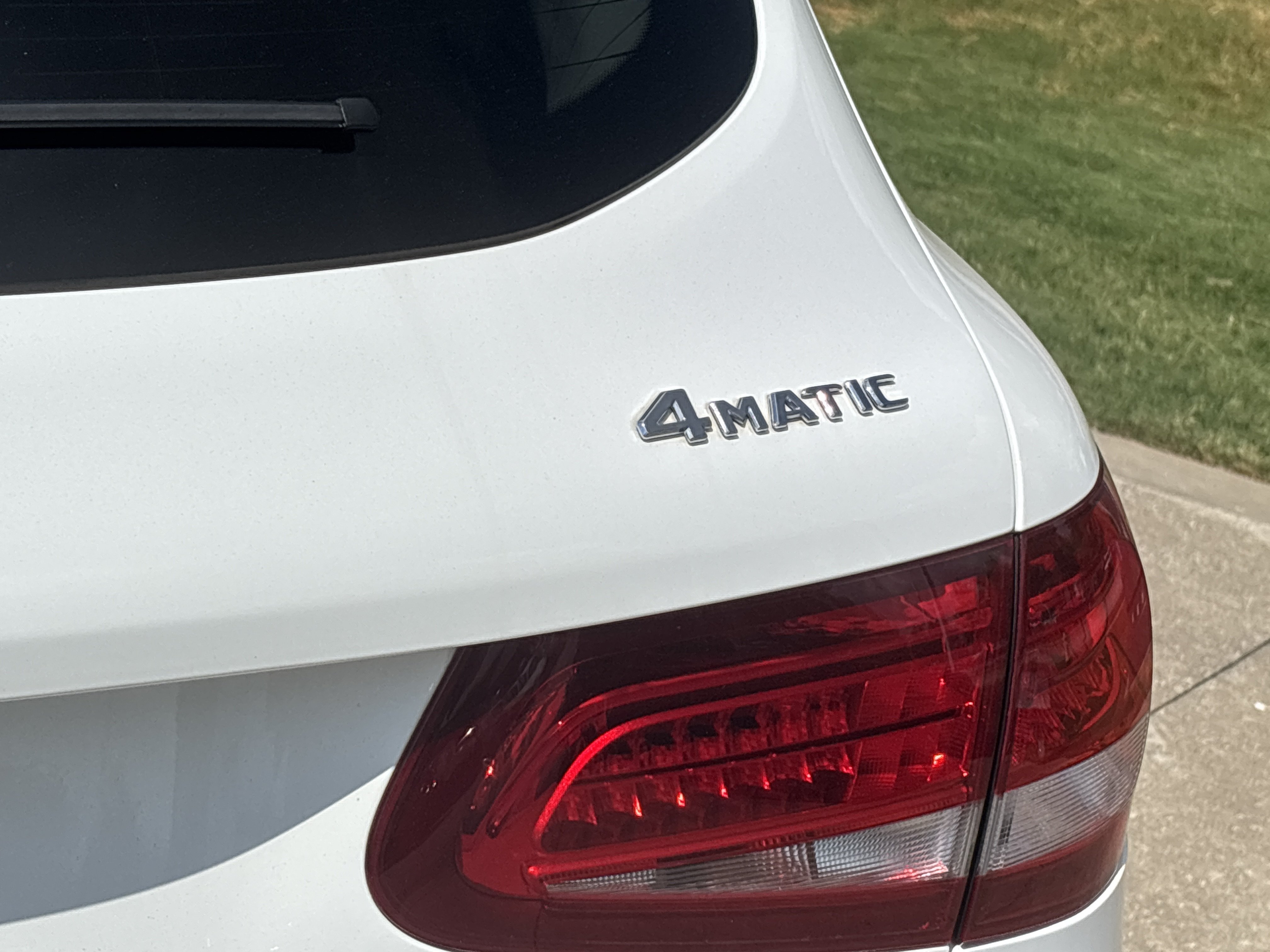Used 2018 POLAR WHITE Mercedes-Benz 300 4Matic image 7