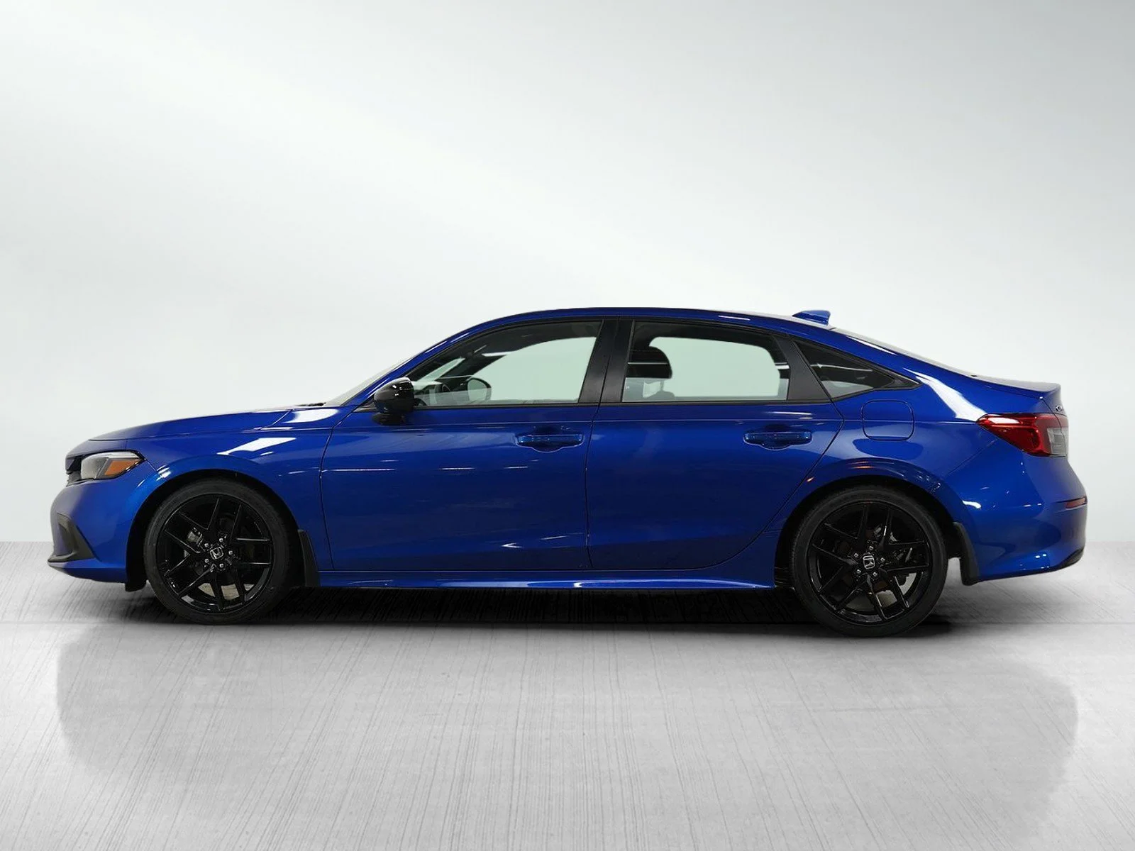 Used 2024 Blue Honda 4D SEDAN 2.0L SPORT AUTO image 2