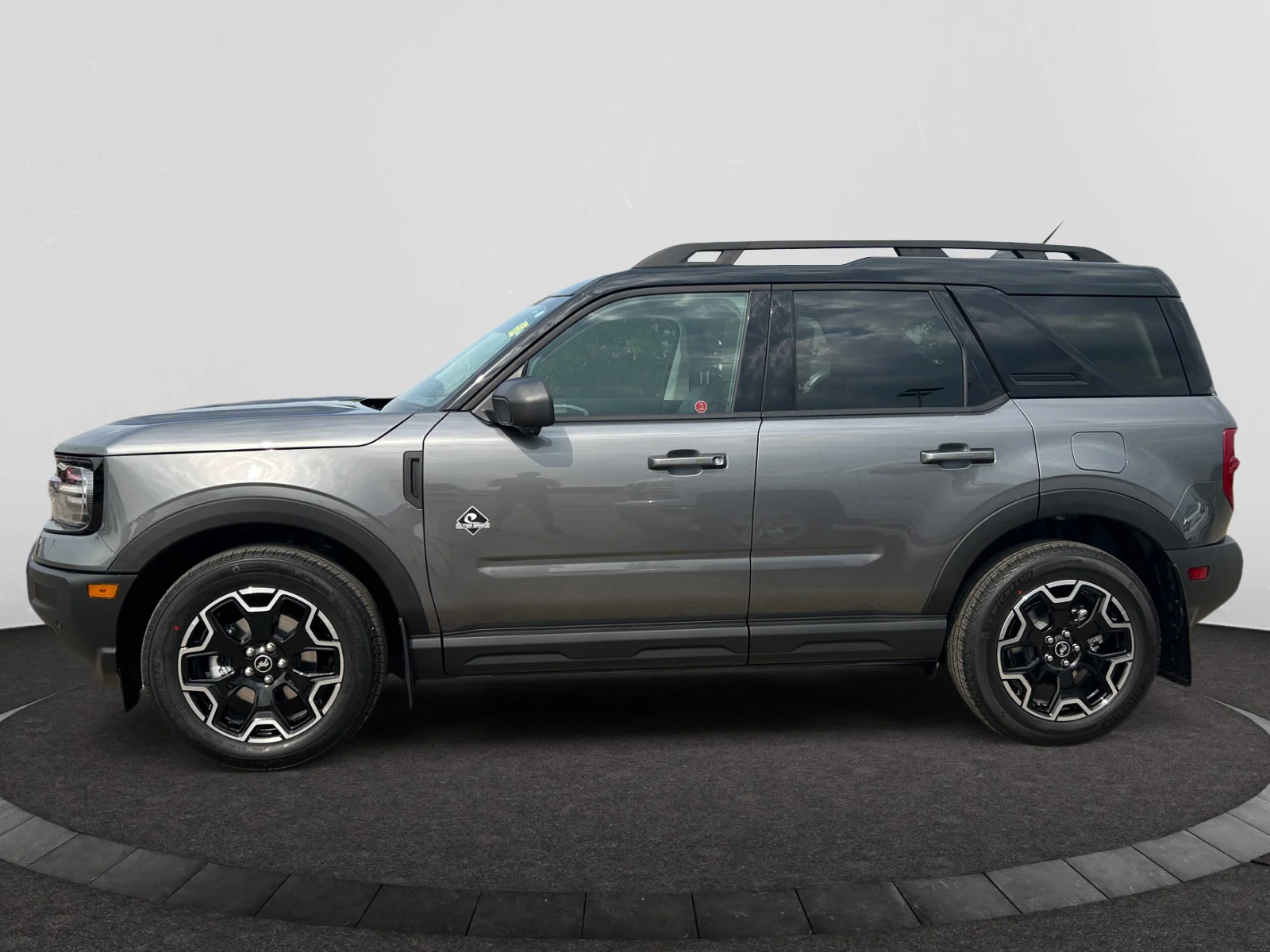 New 2026 Carbonized Grey Metallic Ford Outer Banks image 2