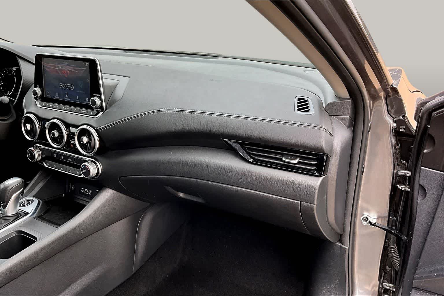 Used 2025 Gun Metallic Nissan SV image 19