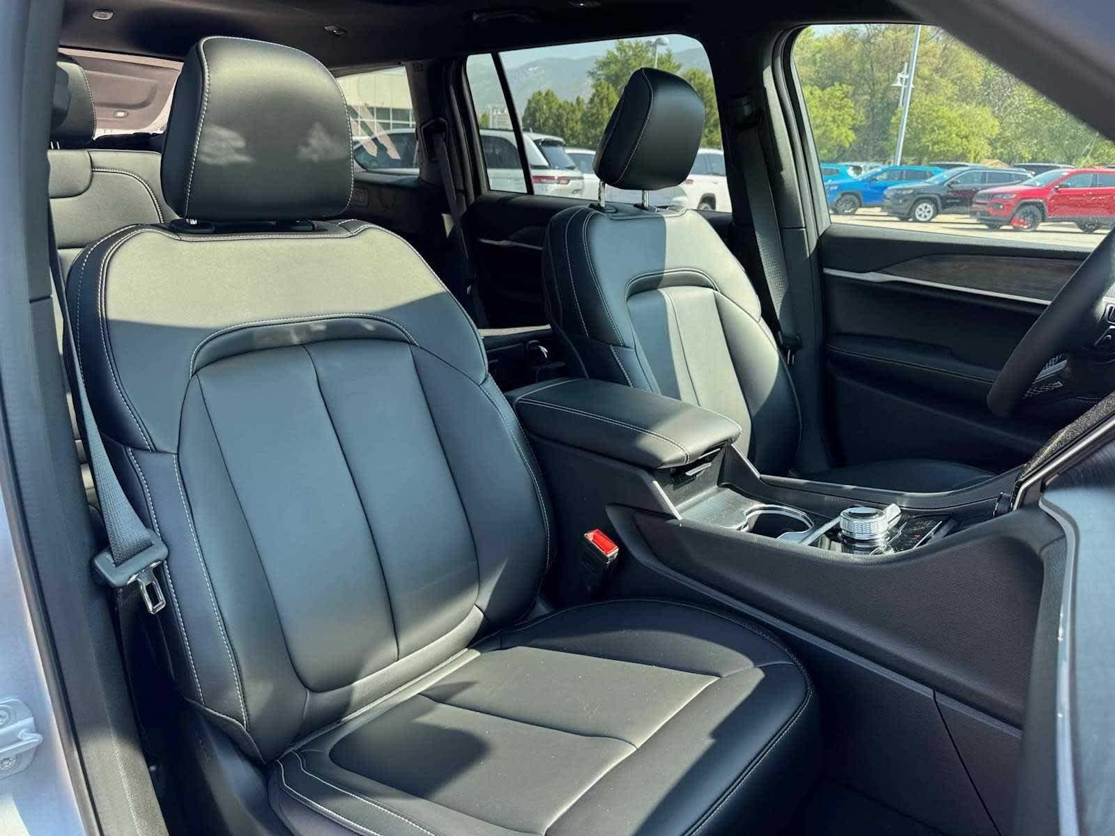 2025 Jeep Grand Cherokee L Limited - Photo 30