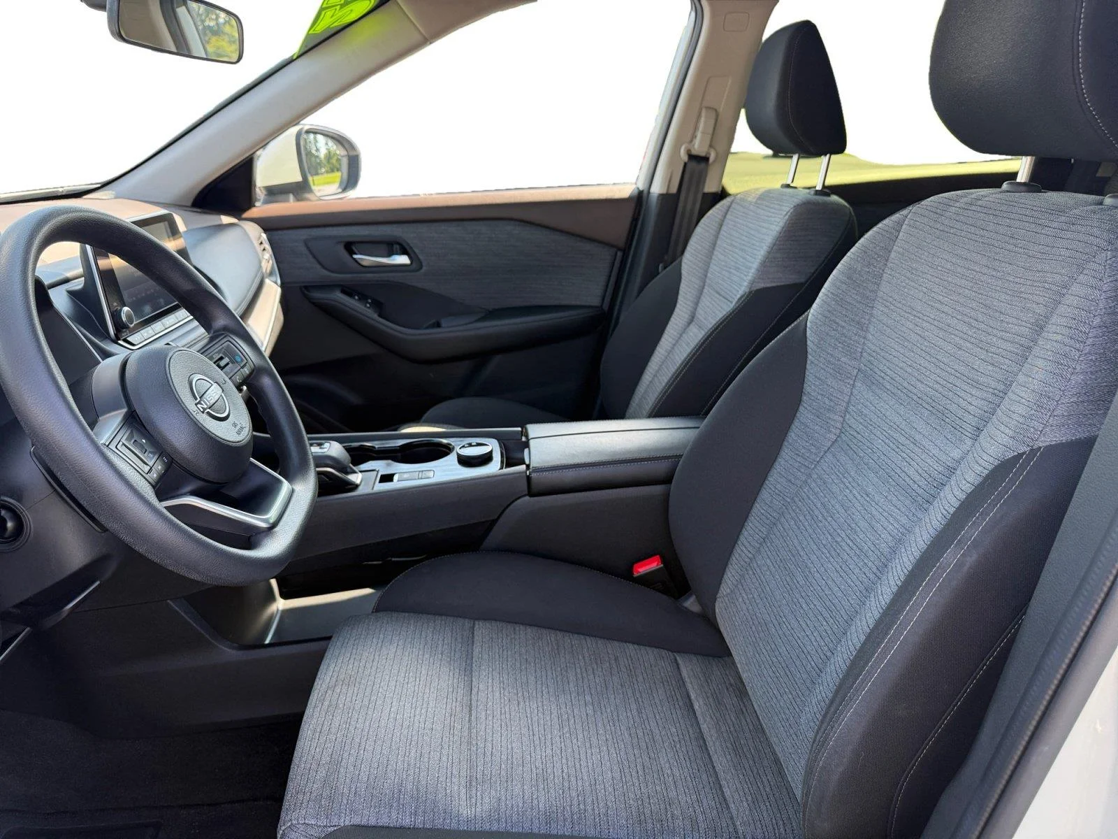 Used 2023 Pearl White Tricoat Nissan SV image 10