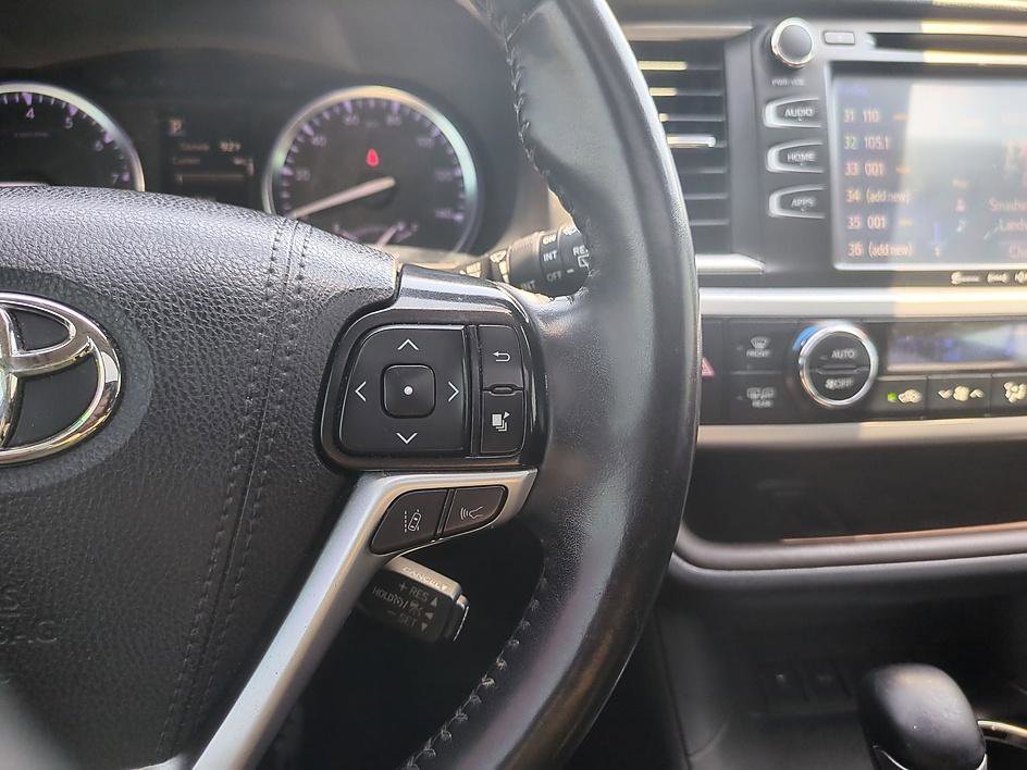 Used 2019 Celestial Silver Metallic Toyota XLE image 16