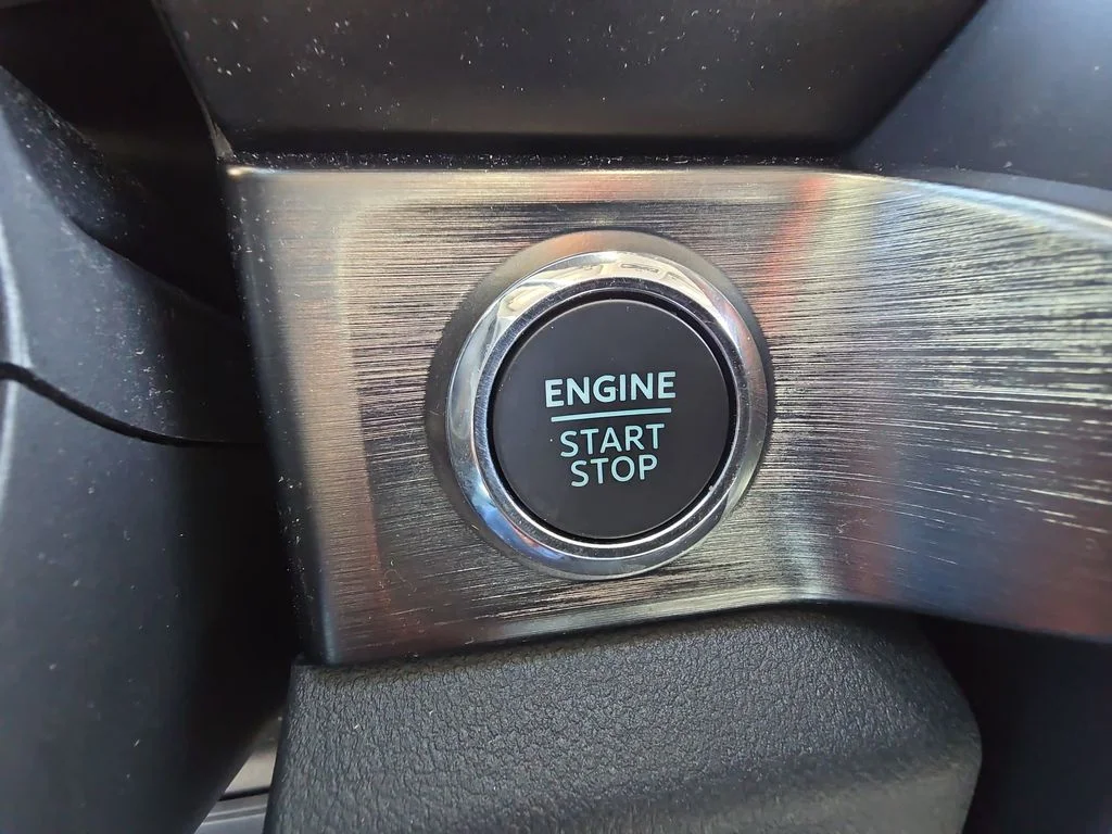 Used 2023 Black Ford Lariat image 31