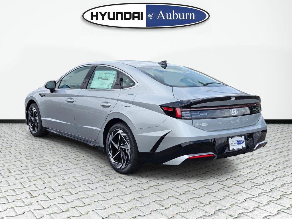 New 2026 Silver Hyundai SEL Sport image 8