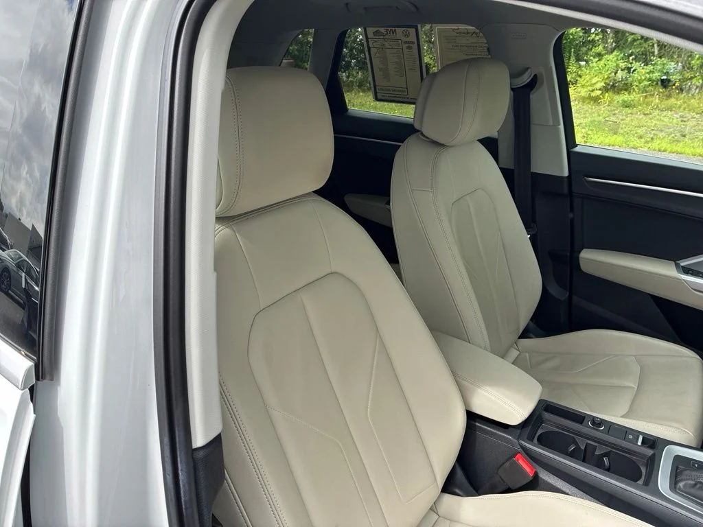 Used 2025 White Audi Premium image 43