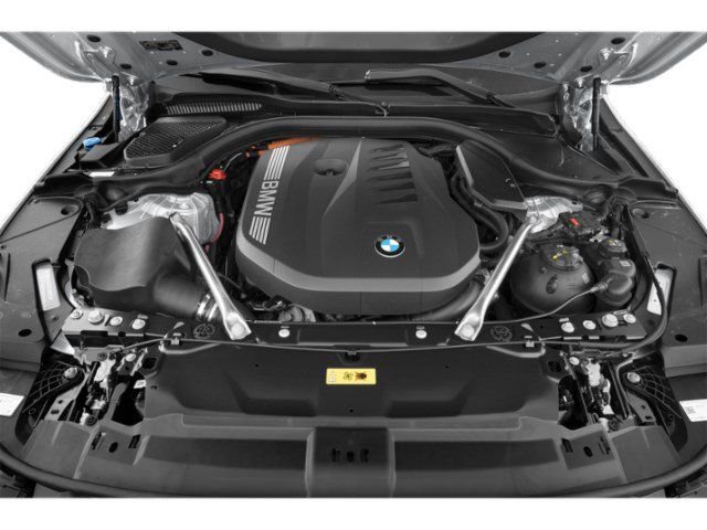 New 2027 Gray Metallic BMW 550e xDrive image 19