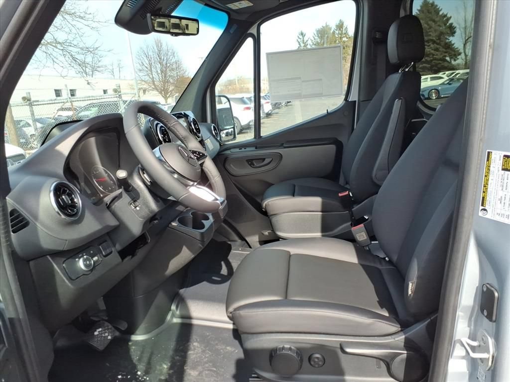 2026 Mercedes-Benz Sprinter Crew Van Base - Photo 36