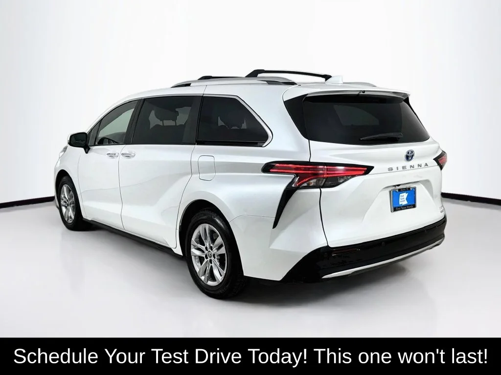 Used 2022 Wind Chill Pearl Toyota Limited image 5
