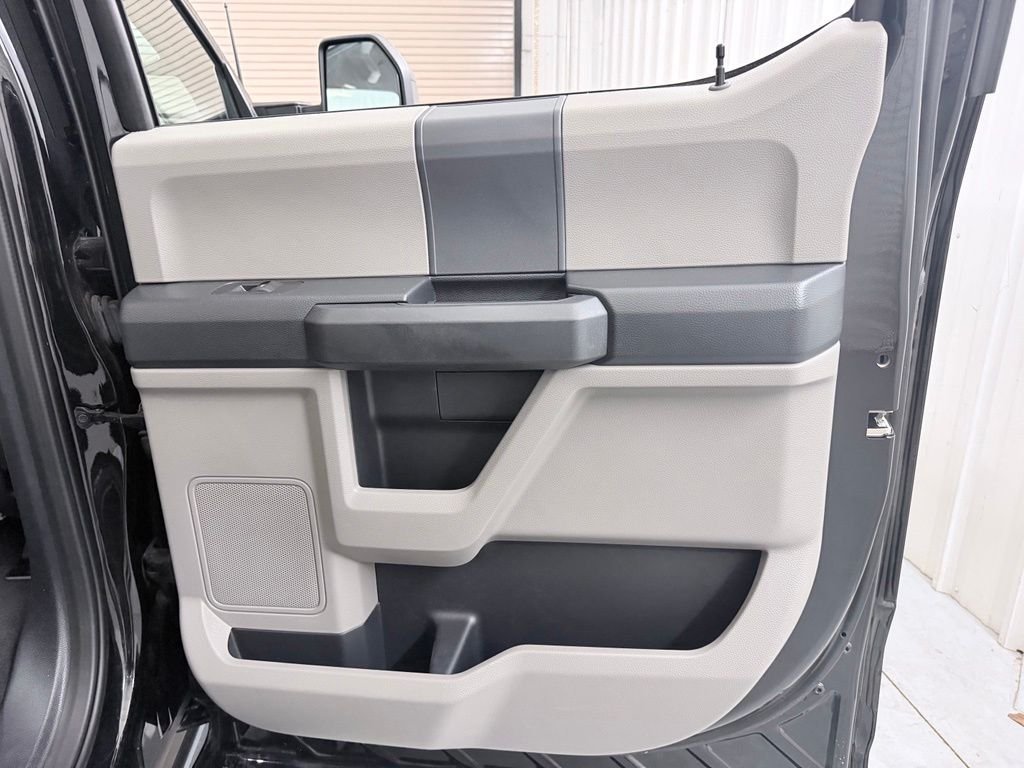 Used 2022 Black Ford XL image 39