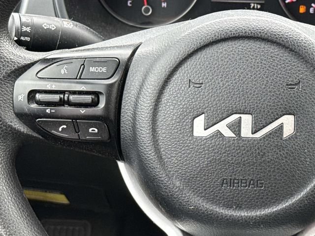 Used 2023 Red Kia S image 20
