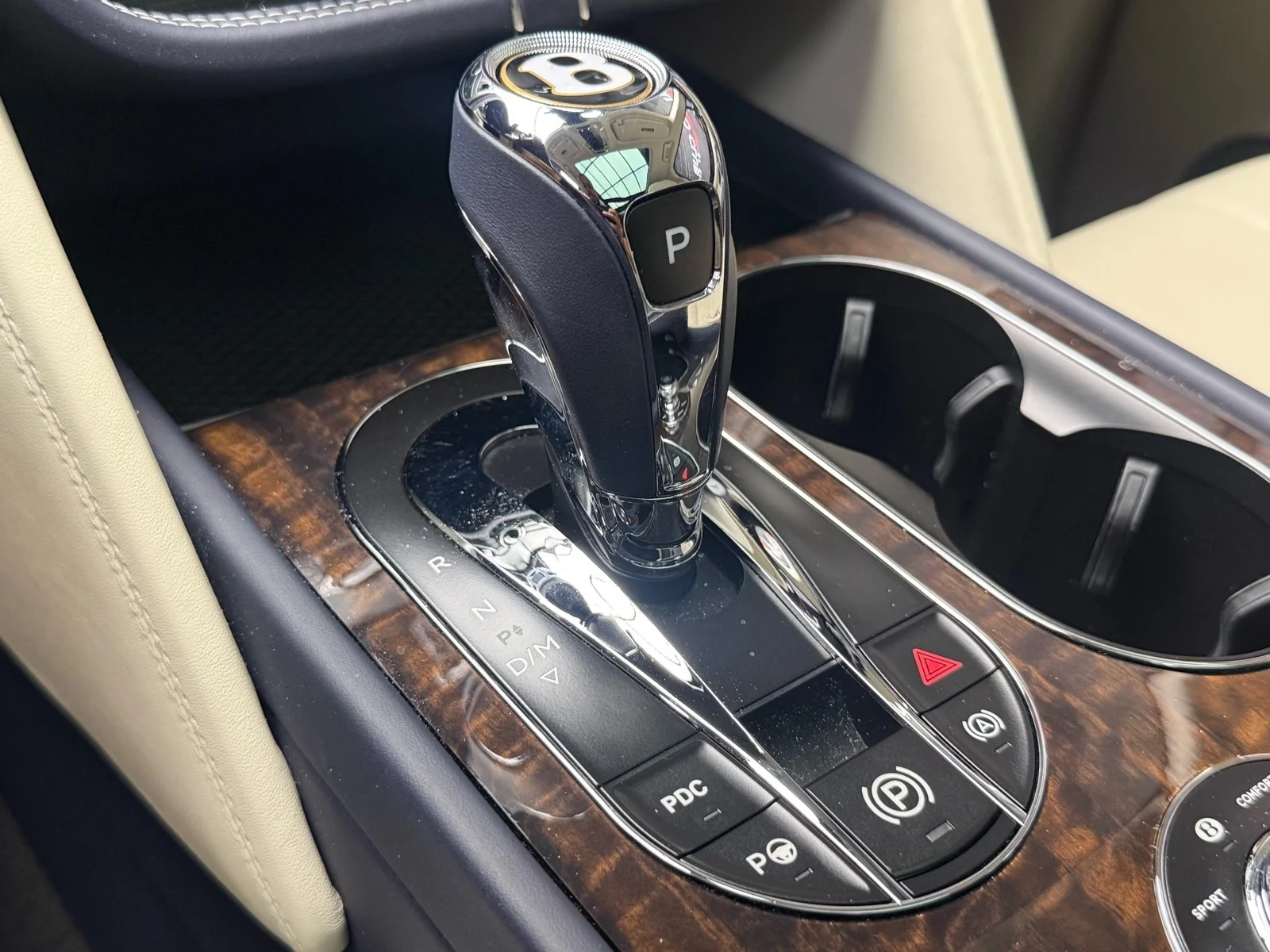 Used 2019 Dk. Blue Bentley V8 image 19