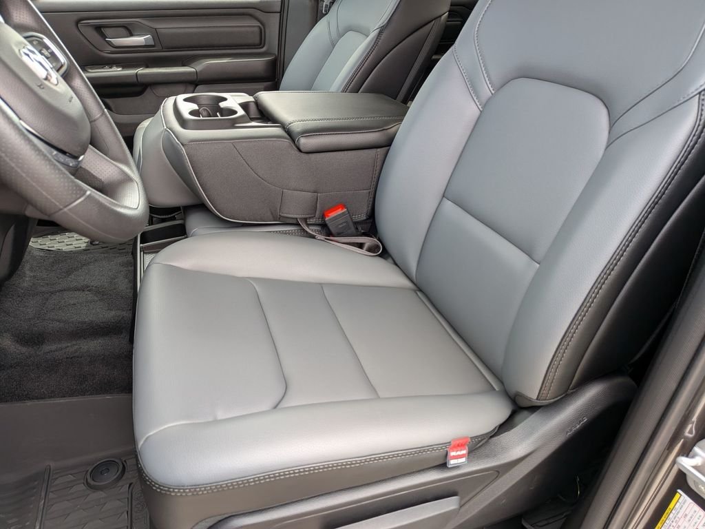 New 2026 Granite Crystal Metallic Clearcoat RAM Tradesman image 29
