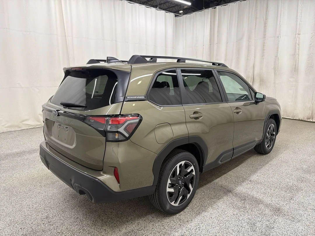 New 2026 Autumn Green Metallic Subaru Limited image 8